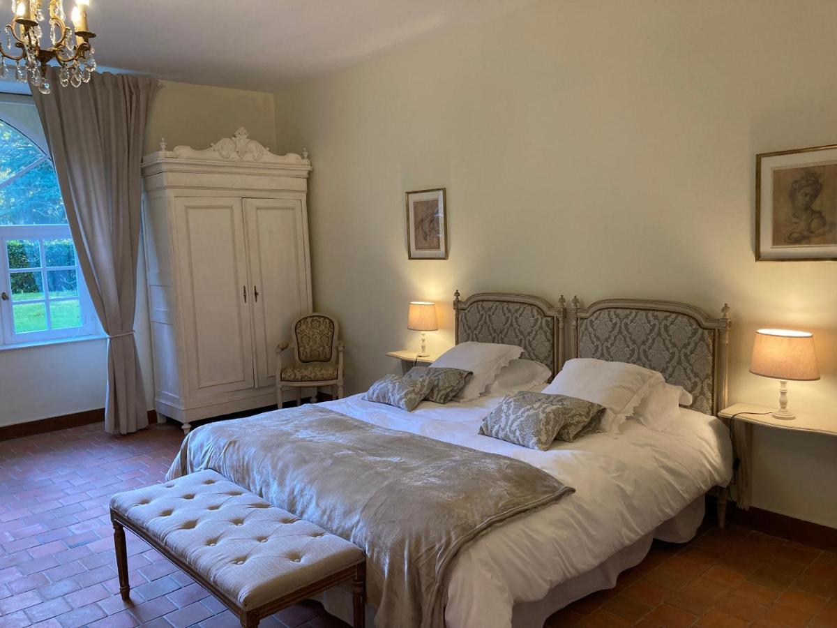 Manoir De Saint-Fiacre Bed & Breakfast Malansac ภายนอก รูปภาพ
